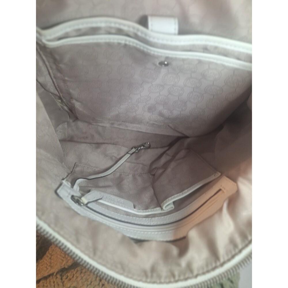 MICHAEL KORS BACKPACK IVORY PEBBLE LEATHER SILVER ZIP READ - Picture 7 of 15